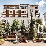 Prestige Hotel 4*