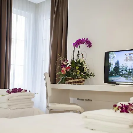 Отель Prestige 4*