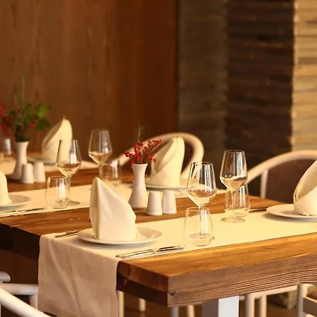Prestige Hotel 4*