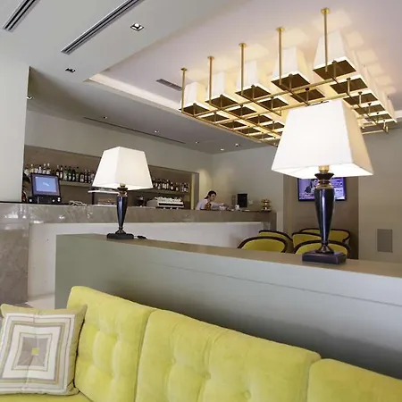 Prestige Отель Тирана