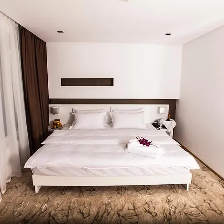 Отель Prestige Тирана