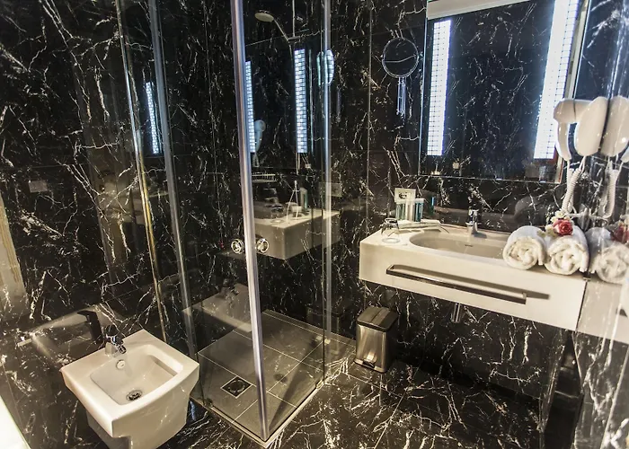 Prestige Hotel 4*